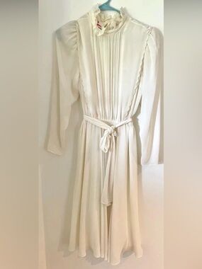 Vintage Cream Ruffle‑Neck Pleated Midi Dress with Belt